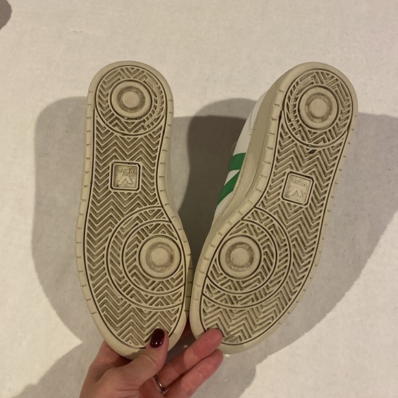 White & Green Veja - Picture 3 of 6